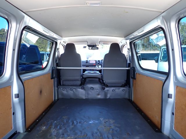 TOYOTA HIACE VAN 4WD 2021 Image 31