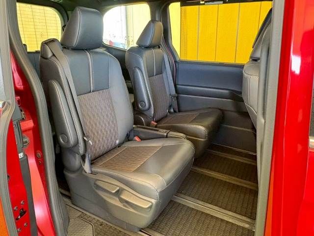 TOYOTA NOAH 2023 Image 31