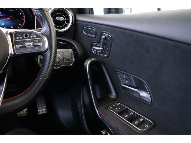 MERCEDES BENZ A CLAS 2021 Image 31