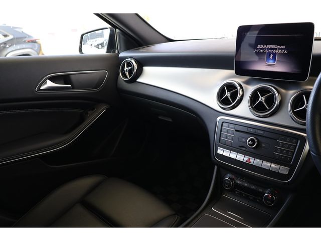 MERCEDES BENZ GLA CL 2019 Image 31