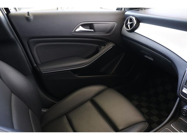 MERCEDES BENZ GLA CL 2019 Image 31