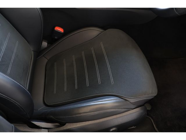 MERCEDES BENZ C CLAS 2023 Image 31