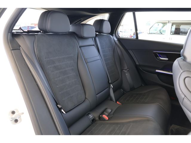 MERCEDES BENZ C CLAS 2023 Image 31