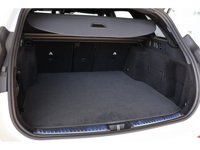 MERCEDES BENZ C CLAS 2023 Image 31