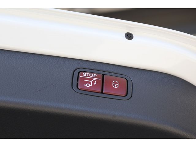 MERCEDES BENZ C CLAS 2023 Image 31