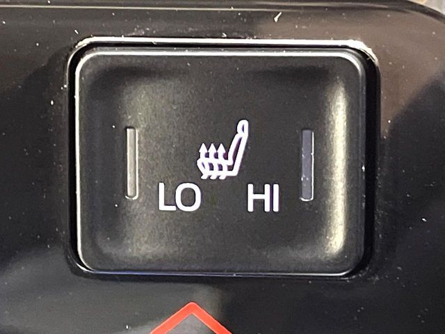 TOYOTA VOXY HYBRID 2024 Image 31