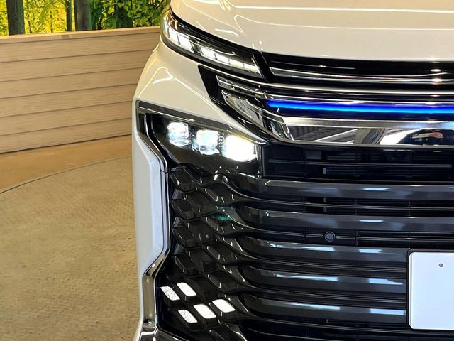 TOYOTA VOXY HYBRID 2024 Image 31