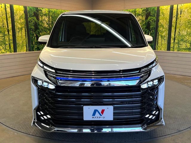 TOYOTA VOXY HYBRID 2024 Image 31