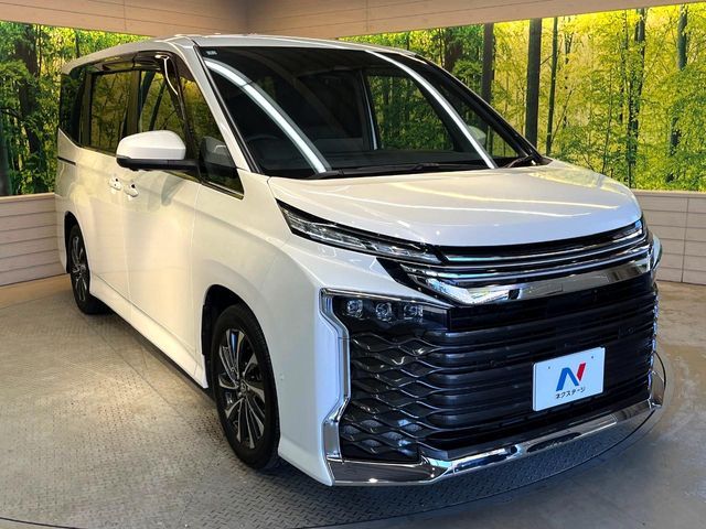 TOYOTA VOXY HYBRID 2024 Image 31