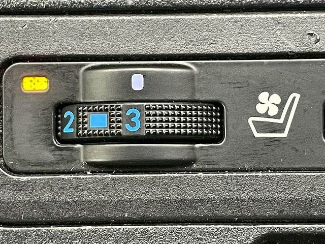 TOYOTA LANDCRUISER PRADO 2021 Image 31