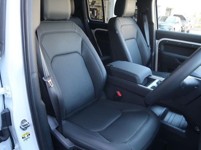 ROVER DEFENDER 2025 Image 31