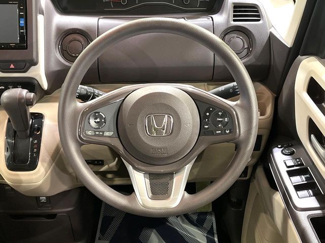 HONDA N BOX 2019 Image 31