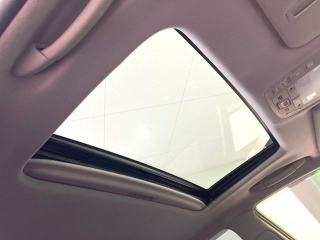 TOYOTA CROWN SEDAN HYBRID 2015 Image 31