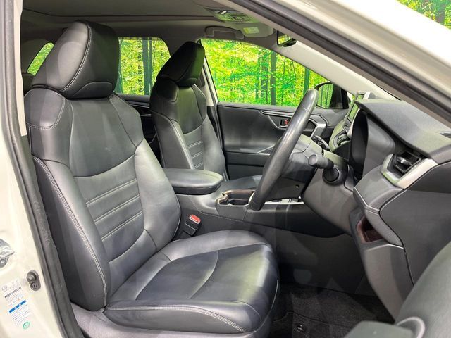 TOYOTA RAV4 HYBRID 4WD 2019 Image 31