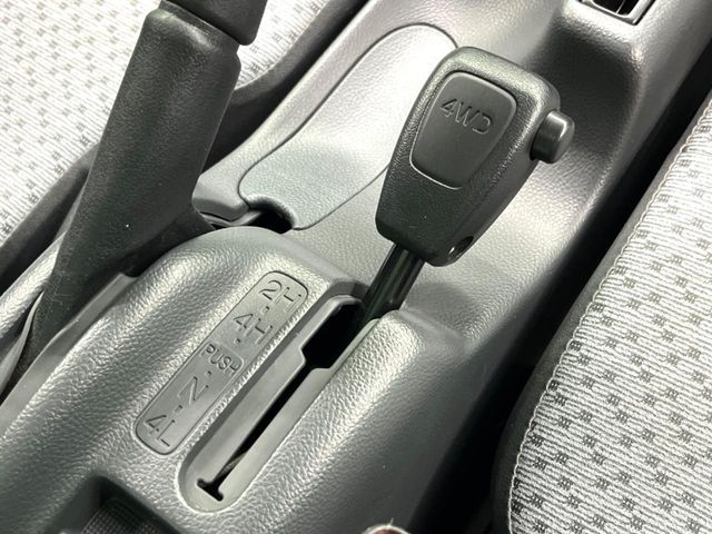 NISSAN NT100 CLIPPER 4WD 2015 Image 31