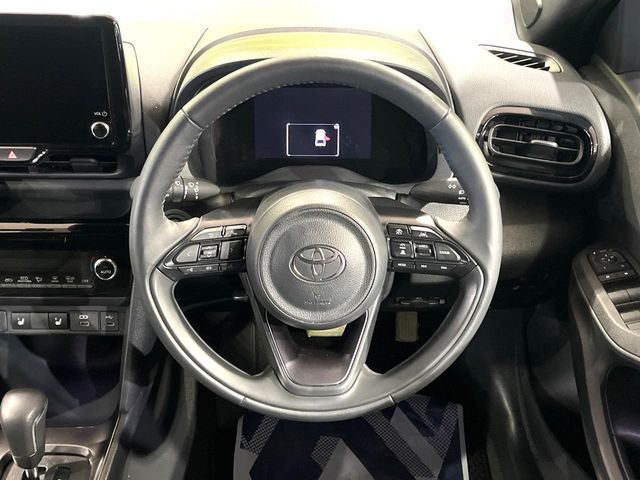 TOYOTA YARIS CROSS HYBRID 2025 Image 31