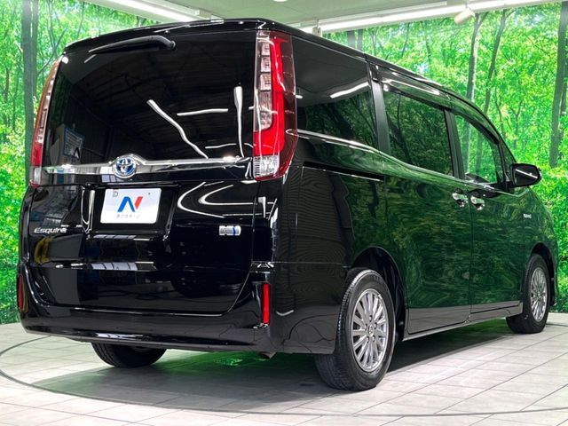 TOYOTA ESQUIRE HYBRID 2017 Image 31