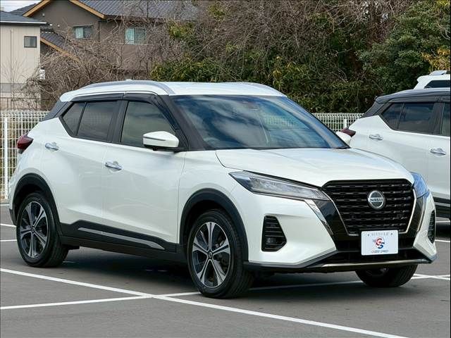 NISSAN KICKS 2023 Image 31