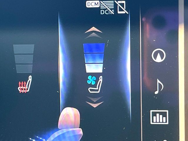 TOYOTA LEXUS ES300H 2019 Image 31