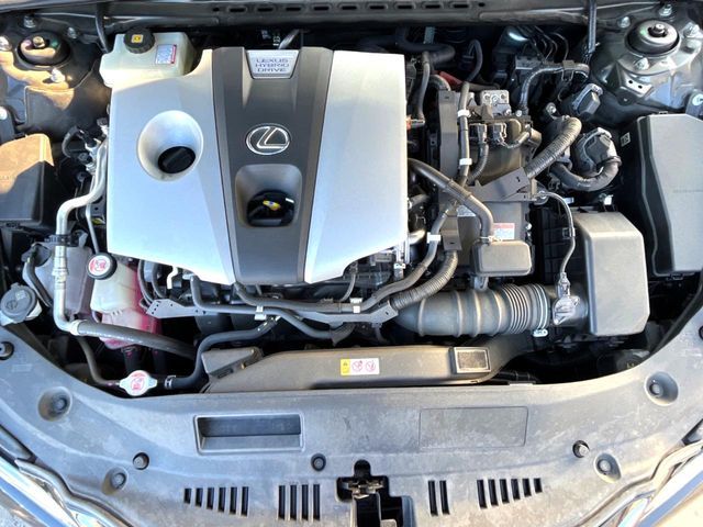 TOYOTA LEXUS ES300H 2019 Image 31