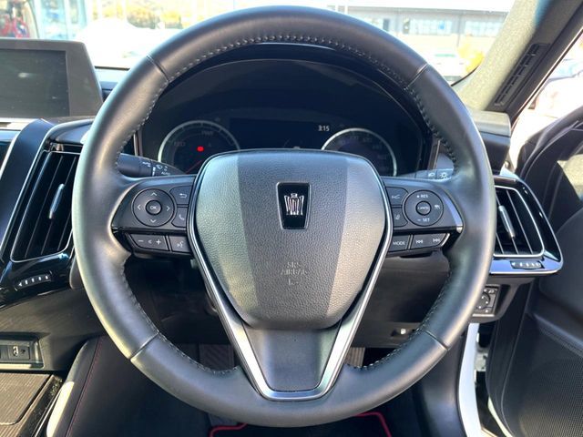 TOYOTA CROWN SEDAN HYBRID 2019 Image 31