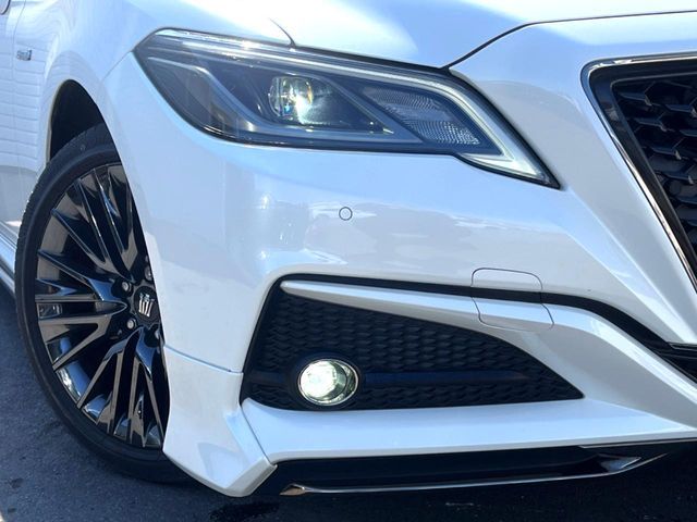 TOYOTA CROWN SEDAN HYBRID 2019 Image 31