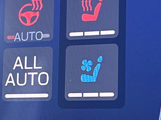 TOYOTA CROWN SEDAN HYBRID 2022 Image 31