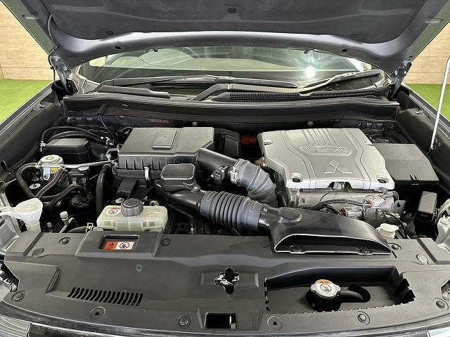 MITSUBISHI OUTLANDER PHEV 2015 Image 31