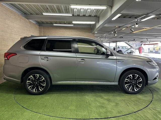 MITSUBISHI OUTLANDER PHEV 2015 Image 31