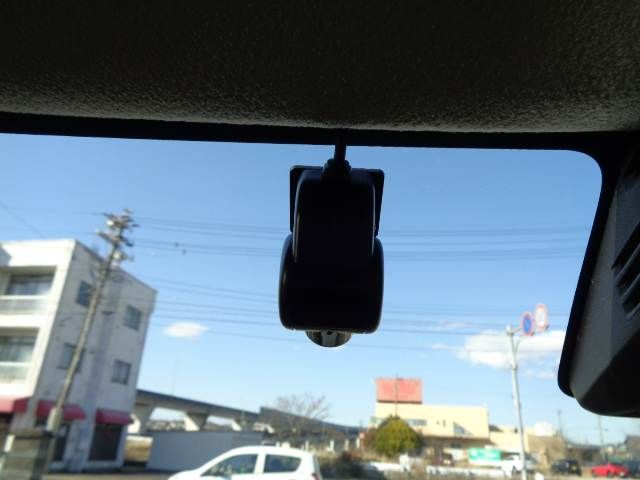 SUZUKI WAGON R 2021 Image 31