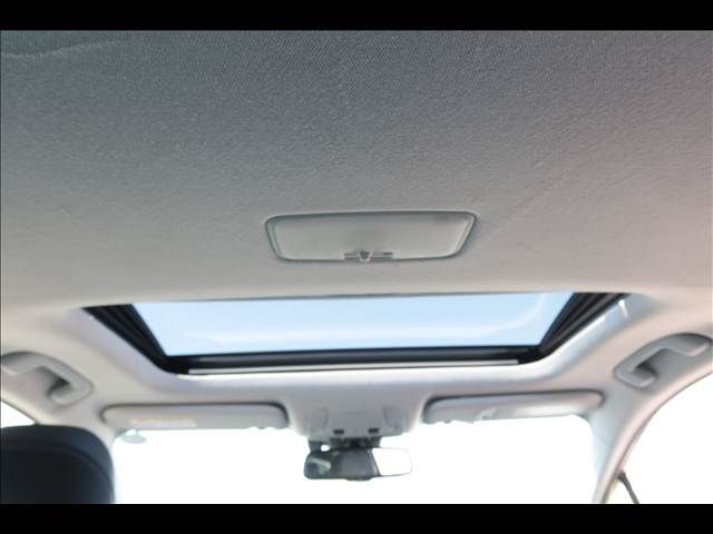 TOYOTA PRIUS 2017 Image 31