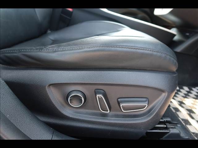 TOYOTA PRIUS 2017 Image 31