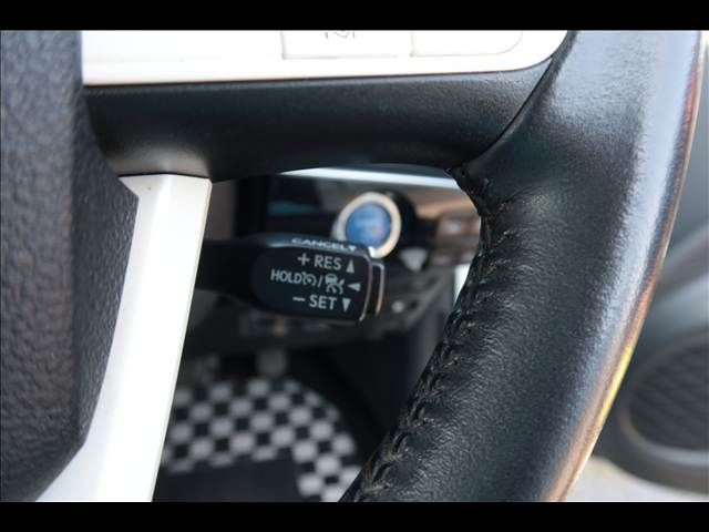 TOYOTA PRIUS 2017 Image 31