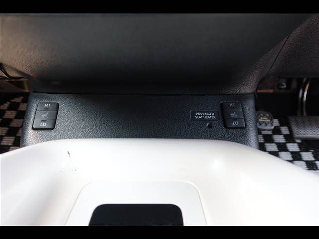 TOYOTA PRIUS 2017 Image 31