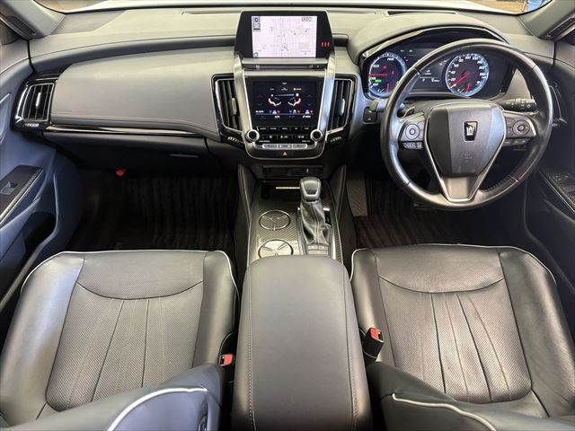 TOYOTA CROWN SEDAN HYBRID 2019 Image 31