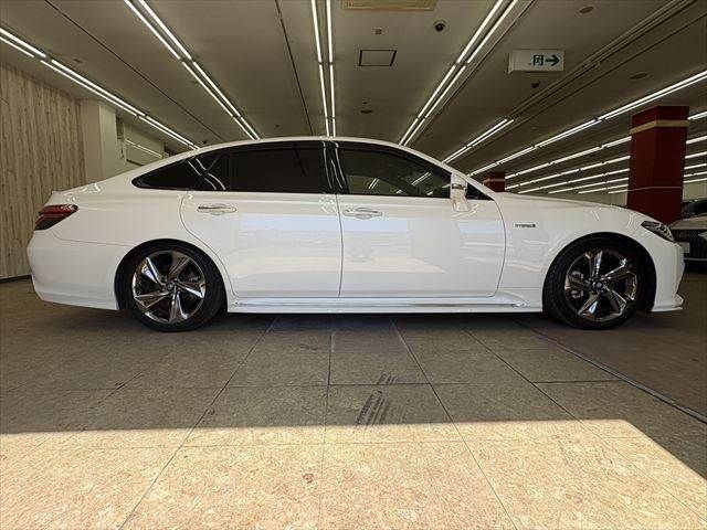 TOYOTA CROWN SEDAN HYBRID 2019 Image 31