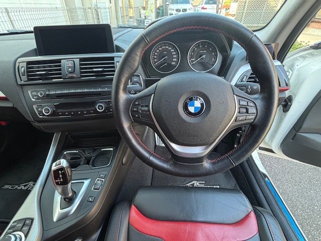 BMW 1SERIES 2012 Image 31