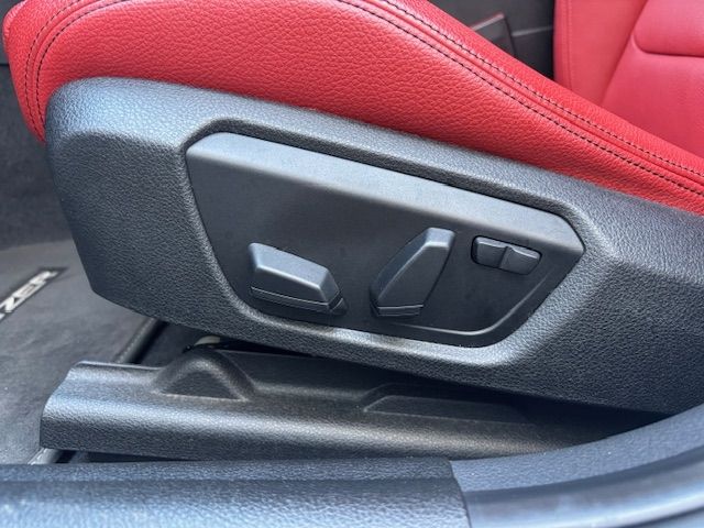 BMW 1SERIES 2012 Image 31