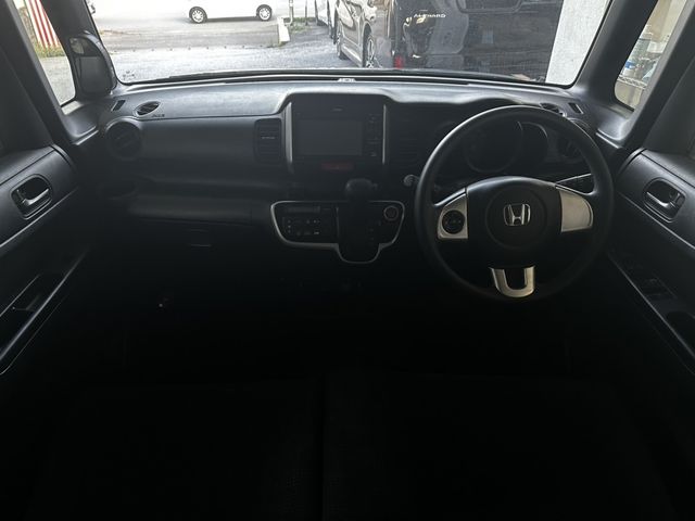 HONDA N BOX 2017 Image 31