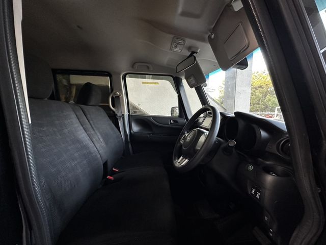 HONDA N BOX 2017 Image 31