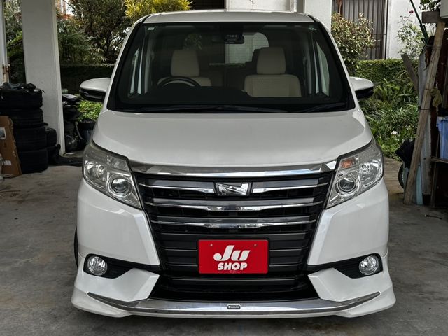 TOYOTA NOAH 2017 Image 31