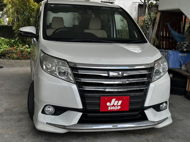 TOYOTA NOAH 2017 Image 31