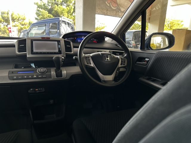 HONDA FREED HYBRID 2015 Image 31