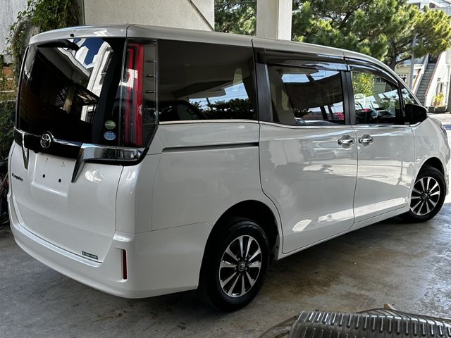TOYOTA ESQUIRE 4WD 2018 Image 31