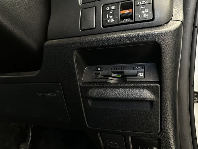 TOYOTA ESQUIRE 4WD 2018 Image 31