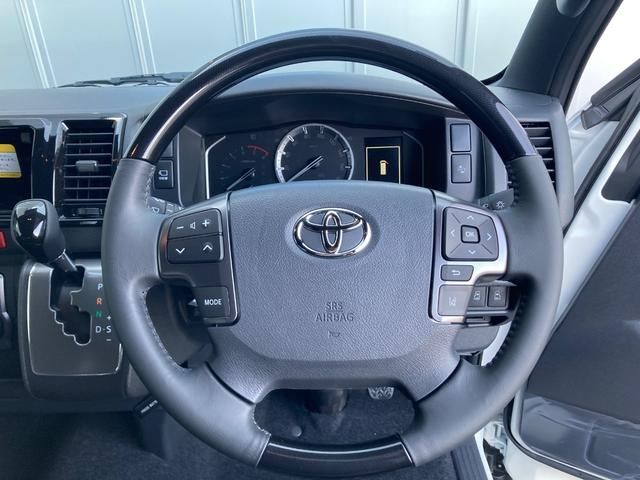 TOYOTA HIACE VAN 4WD 2026 Image 31