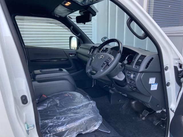 TOYOTA HIACE VAN 4WD 2026 Image 31