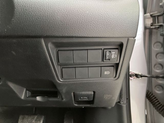 TOYOTA YARIS 2023 Image 31