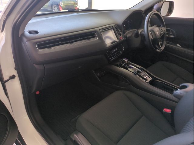 HONDA VEZEL HYBRID 2015 Image 31