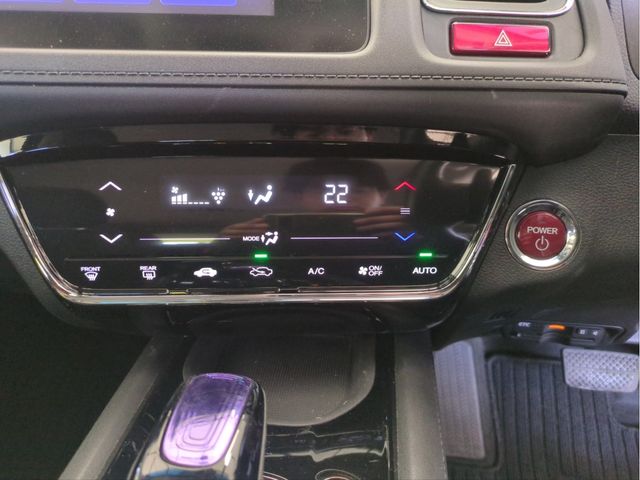 HONDA VEZEL HYBRID 2015 Image 31